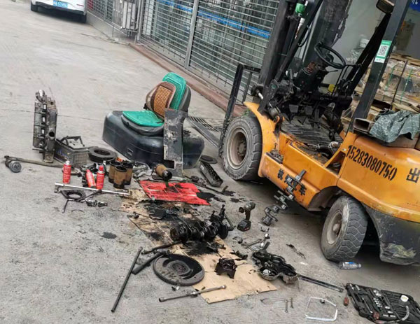 成都叉車(chē)維修